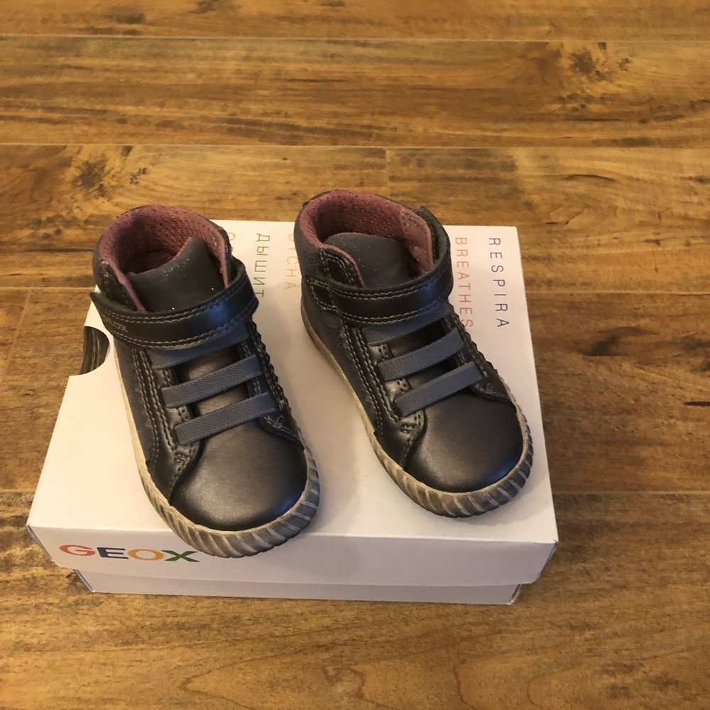 Geox Baby Toddler Girl Mirroless Shoes, Dark Grey, US 5.5, EU 21 - Picture 11 of 14